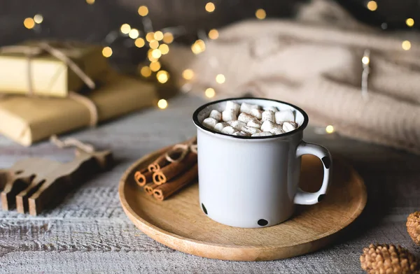 Christmas cocoa with marshmallow on wooden table background. Holiday drink with festive decoration — Stock Photo, Image