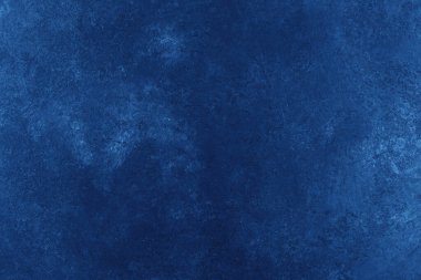 Soyut koyu mavi arkaplan dokusu beton. 2020 Yılının Rengi
