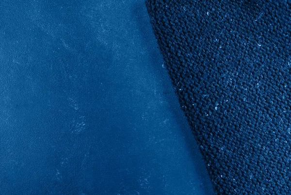 Concreto azul e tricô fundo textura lã. Cor Ano 2020 — Fotografia de Stock