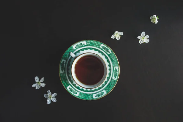 Bir fincan çay. 