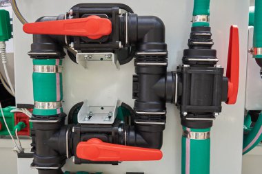 Pnömatik sistem için durduruculu kontrol paneli