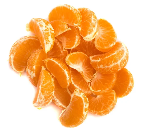 Tranches de mandarine juteuses mûres isolées — Photo