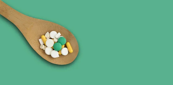 Mezcla de píldoras y tabletas de medicina farmacéutica — Foto de Stock
