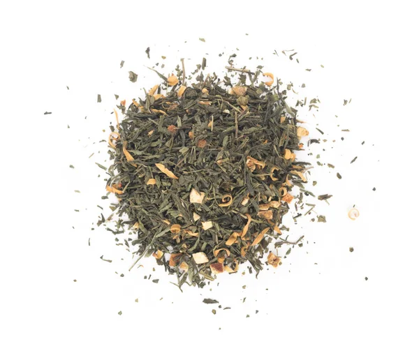 Un mucchio di tè verde secco con additivi — Foto Stock