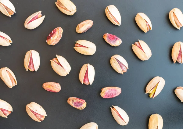 Set of Single Inshell Pistachios and Peeled Pistachios — Stock Photo, Image