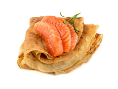 Krep ile dilimlenmiş somon fileto