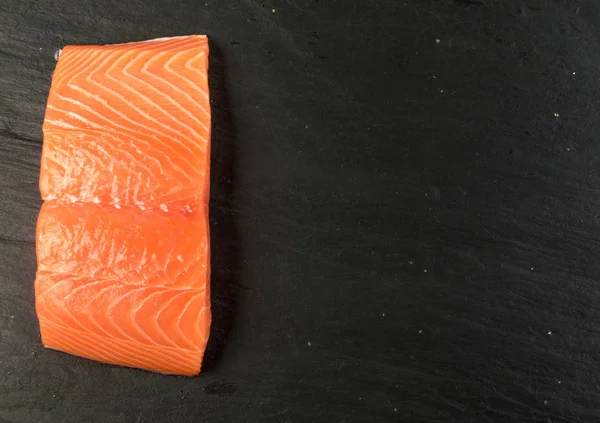 Копчений лосось філе — стокове фото