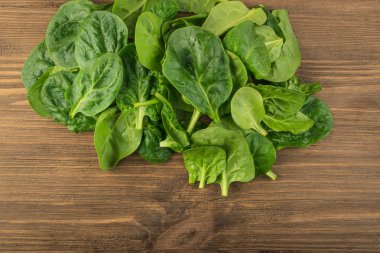 taze ıspanak yaprakları