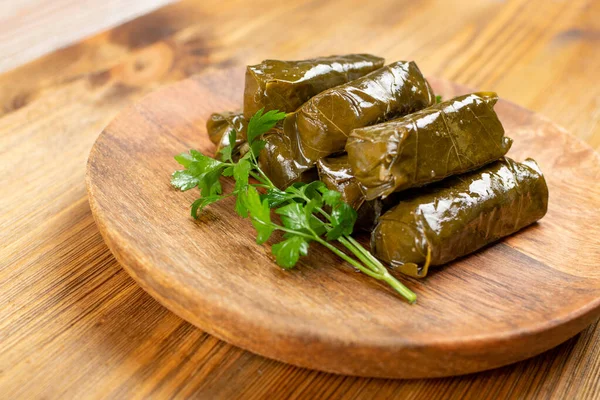 Geleneksel Türk Dolma, Sarma veya Dolmades Kapanışı