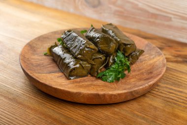 Geleneksel Türk Dolma, Sarma veya Dolmades Kapanışı