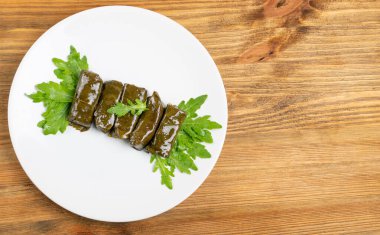 Geleneksel Türk Dolma, Sarma veya Dolmades Kapanışı