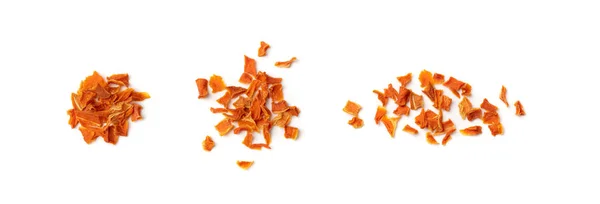 Zanahorias secas picadas aisladas sobre fondo blanco Vista superior — Foto de Stock
