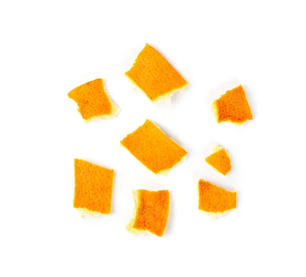 Сухая Апельсиновая Кожура Изолирована Белом Фоне Цедра Естественным Светом — стоковое фото