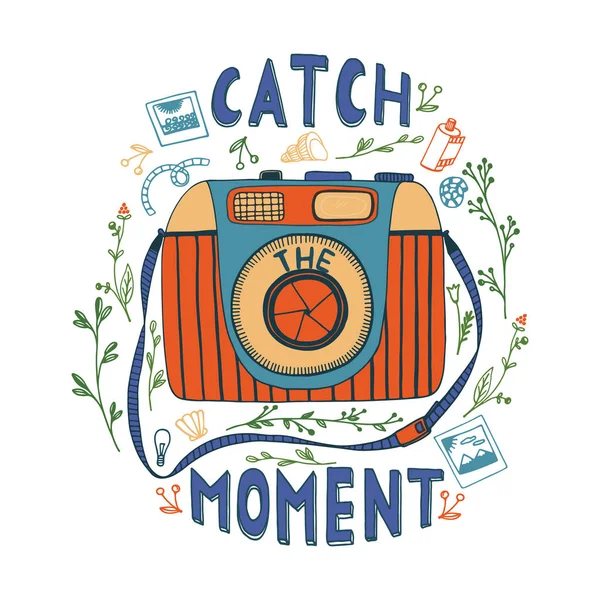 Catch the moment lettering and camera — Stock Vector