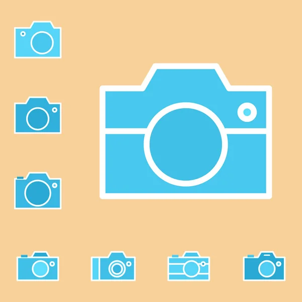 Icono de cámara fotográfica o signo de instantánea — Vector de stock