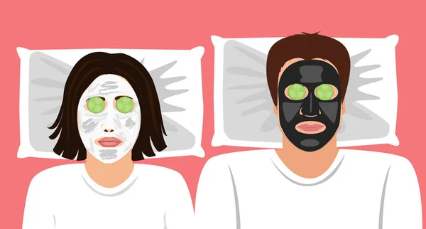 Engraçado Vector ilustração de um casal com máscaras de barro no rosto e pepinos na frente das orelhas. Spa em casa. cuidados da pele . — Vetor de Stock