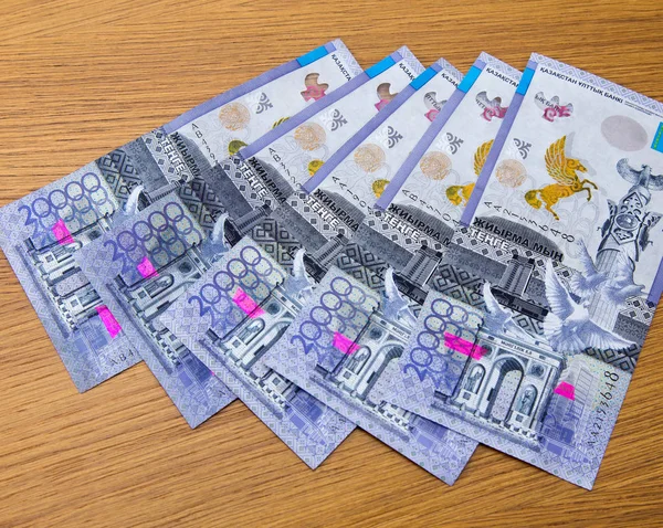 Банкноты в тенге Казахстана — стоковое фото