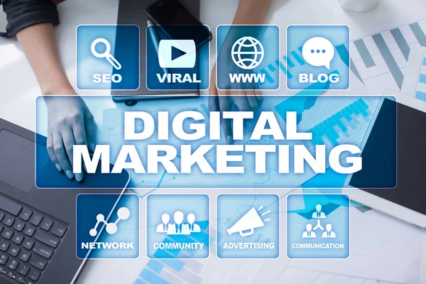 Concepto de tecnología de marketing DIgital. Internet. En línea. SEO. SMM. Publicidad . — Foto de Stock