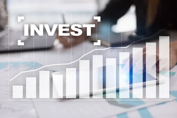 Investera. Avkastning på investeringar. Ekonomiska tillväxt. Teknik och affärsidé. — Stockfoto