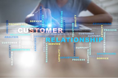 Müşteri ilişkisi yönetimi kavramı sanal ekran üzerinde. Kelime bulutu.