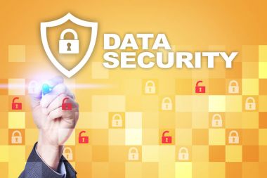 Sanal ekran üzerinde veri koruma ve siber güvenlik kavramı.