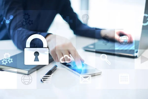 Data skydd och cyber security koncept på den virtuella skärmen. — Stockfoto