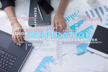 Sanal ekran üzerinde ilham kelimeler bulut