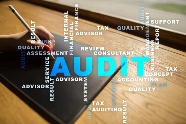 Concepto de negocio de auditoría. Auditor. Cumplimiento. Tecnología de pantalla virtual . — Foto de Stock