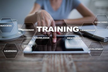 Eğitim ve geliştirme profesyonel büyüme. Internet ve eğitim kavramı.