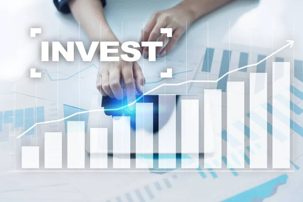 Investi. Rendimento dell'investimento. La crescita finanziaria. Tecnologia e concetto di business . — Foto Stock