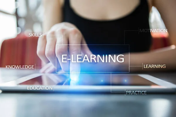 E-Learning na ekranie wirtualnych. Koncepcja edukacji Internet. — Zdjęcie stockowe