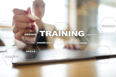 Eğitim ve geliştirme profesyonel büyüme. Internet ve eğitim kavramı.