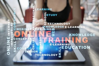 Çevrimiçi eğitim sanal ekran üzerinde. Eğitim kavramı. Kelime bulutu.