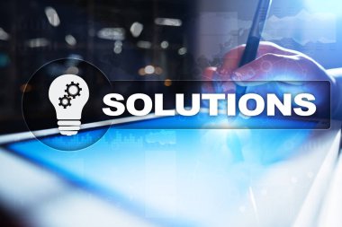 İş çözümleri kavramı sanal ekrandaki.