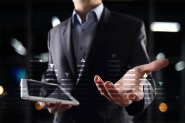 Hisse senedi Alım Satım, veri çözümleme diyagramı, grafik, grafik sanal ekran üzerinde. İş ve teknoloji kavramı.