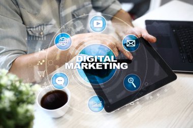 Dijital Pazarlama teknoloji kavramı. Internet. Online. Arama Motoru Optimizasyonu. SEO. SMM. reklam.
