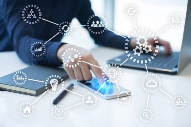 Çok. Şeylerin Internet. Otomasyon ve modern teknoloji kavramı.