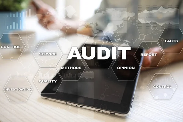 Concepto de negocio de auditoría. Auditor. Cumplimiento. Tecnología de pantalla virtual . — Foto de Stock