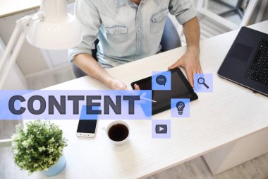 Sanal ekran içerik metni. İş kavramı, teknoloji ve internet. 