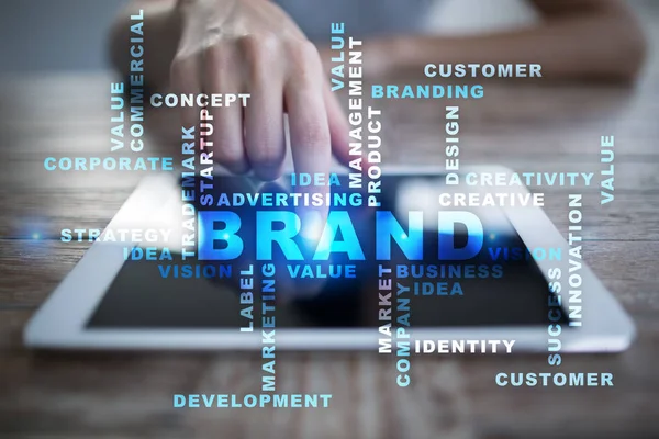 Marka kavramı sanal ekran üzerinde. İş kavramı. Kelime bulutu.