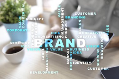 Marka kavramı sanal ekran üzerinde. İş kavramı. Kelime bulutu.