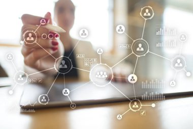 İnsanlar ağ. Organizasyon yapısı. Saatlik sosyal medya. Internet ve teknoloji kavramı.
