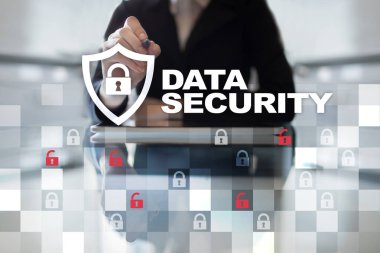 Sanal ekran üzerinde veri koruma ve siber güvenlik kavramı.