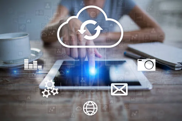 Cloud technologie. Gegevensopslag. Netwerken en internet dienstverleningsconcept. — Stockfoto