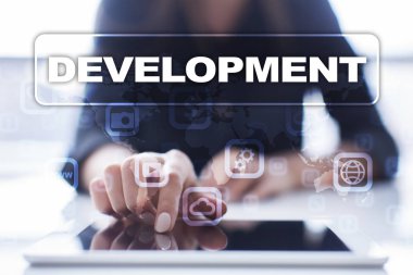 Sanal ekran üzerinde geliştirme kavramı. Yazılım. Kişisel.