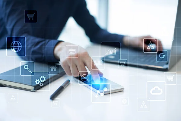 De interface van het virtueel scherm met toepassingen pictogrammen. Apps. Strategie planning Internet technologie concept. — Stockfoto