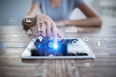 İş ve teknoloji kavramı. Grafikler ve sanal ekran arka planı simgeleri.