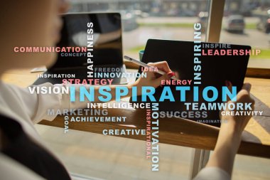 Sanal ekran üzerinde ilham kelimeler bulut.