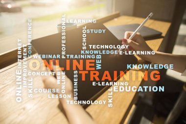 Çevrimiçi eğitim sanal ekran üzerinde. Eğitim kavramı. Kelime bulutu.