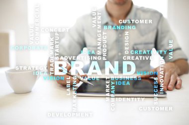 Marka kavramı sanal ekran üzerinde. İş kavramı. Kelime bulutu.